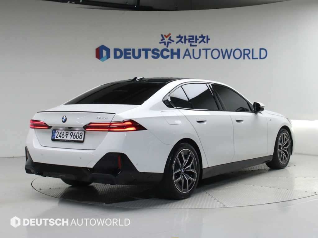 BMW 5시리즈 5시리즈 (G60) 520i 스페셜 에디션 이미지 2