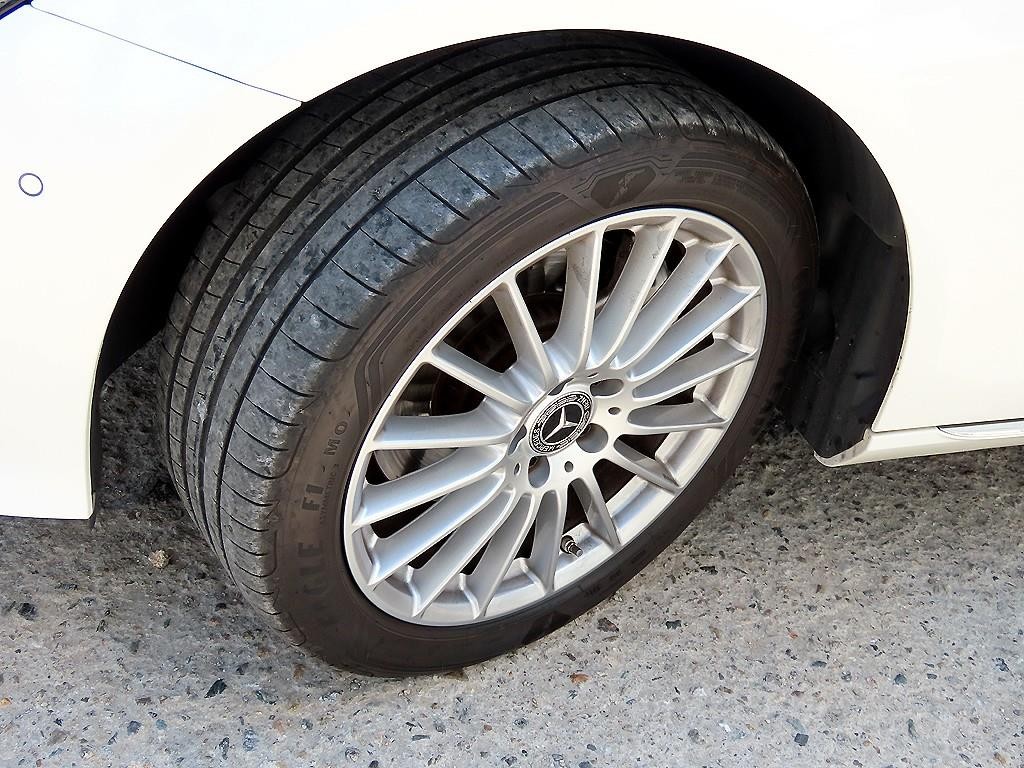 벤츠 E 클래스 E-클래스 W213 E220d 4MATIC 익스클루시브 이미지 20