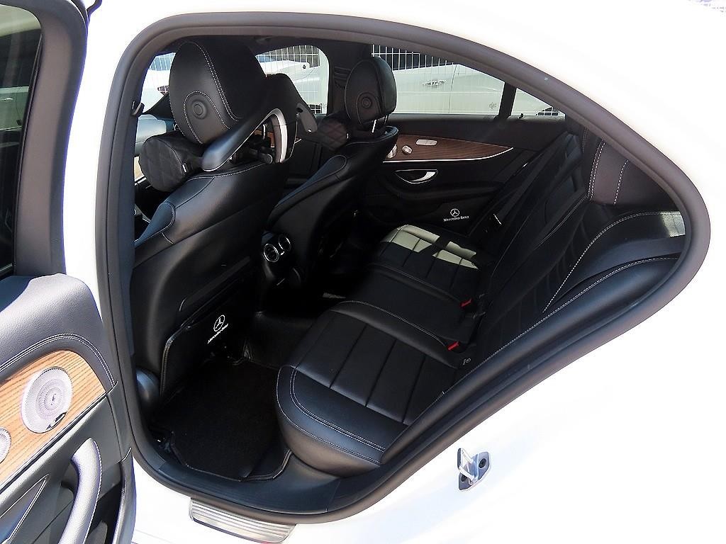 벤츠 E 클래스 E-클래스 W213 E220d 4MATIC 익스클루시브 이미지 6
