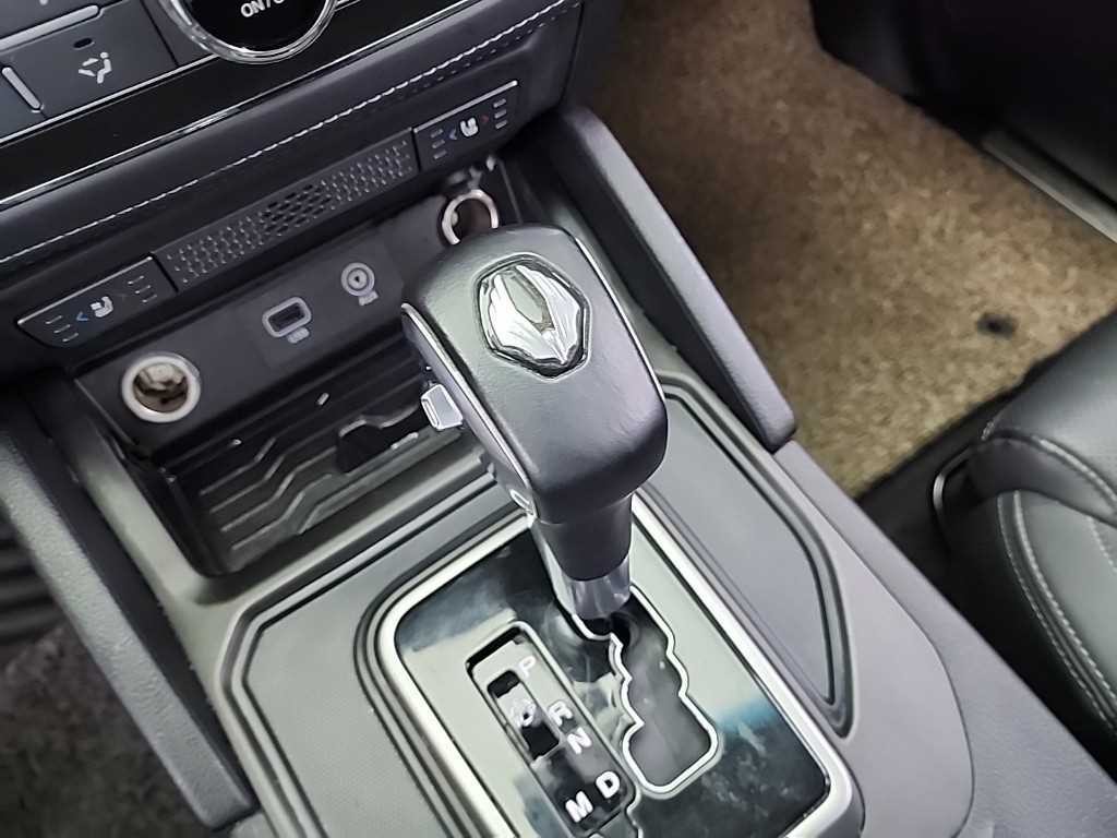 KG모빌리티(쌍용) 렉스턴 렉스턴 스포츠 4WD 디젤 2.2 프레스티지 이미지 8
