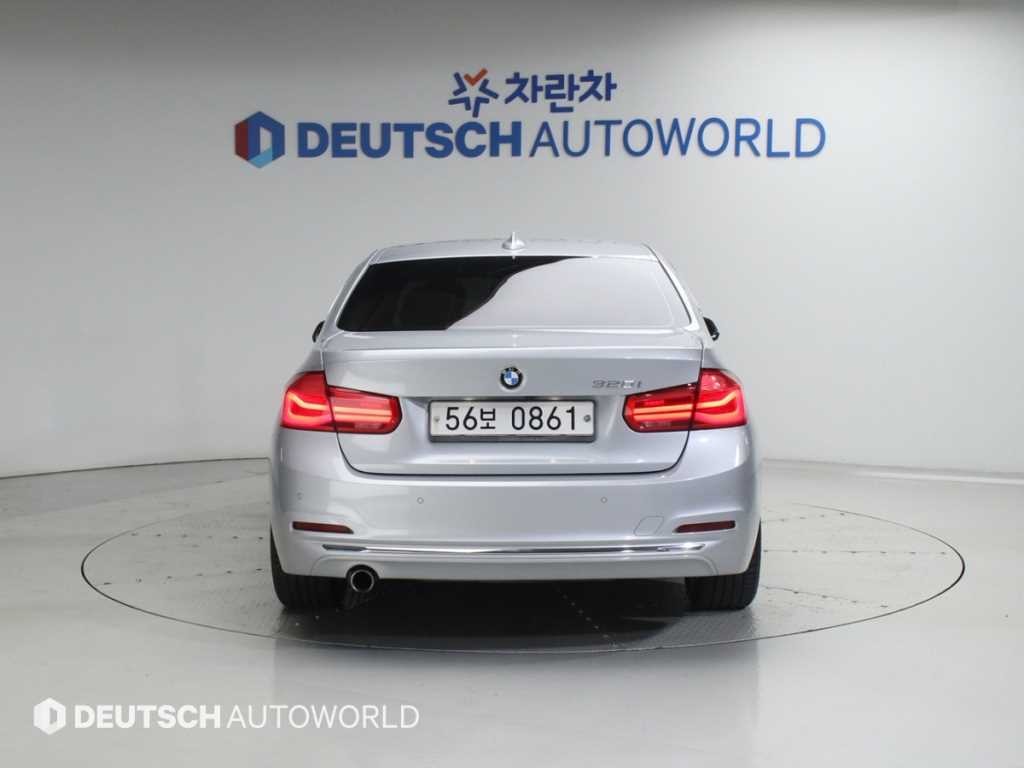 BMW 3시리즈 3시리즈 (F30) 320i 럭셔리 이미지 4