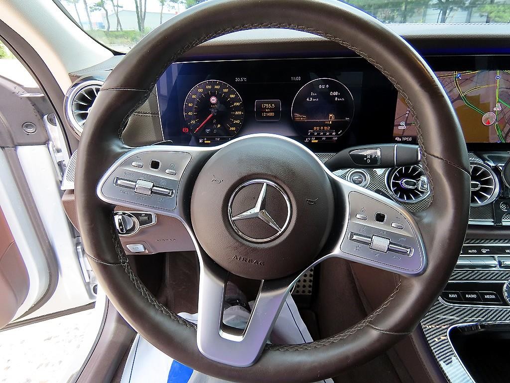 벤츠 CLS 클래스 CLS클래스 C257 CLS 300d AMG Line 이미지 8