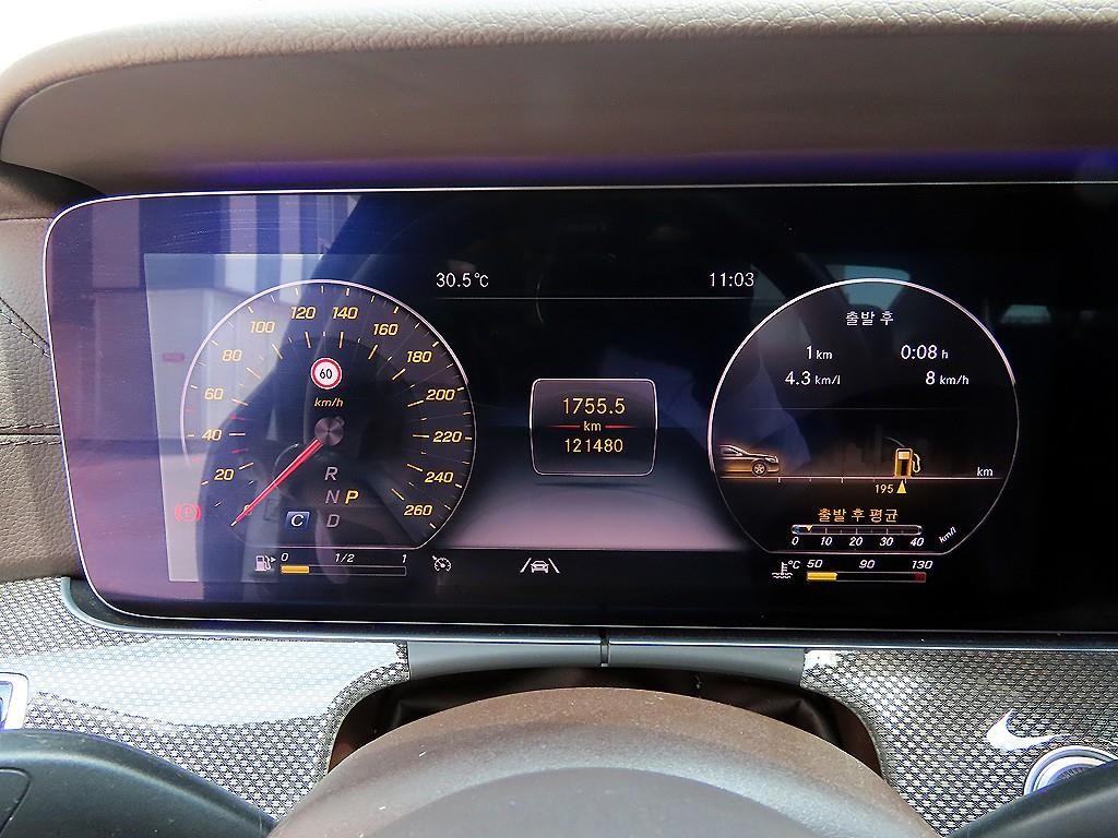 벤츠 CLS 클래스 CLS클래스 C257 CLS 300d AMG Line 이미지 9