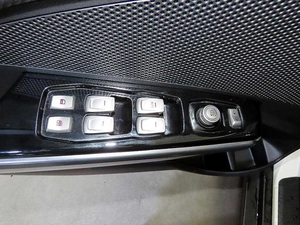 KG모빌리티(쌍용) 티볼리 티볼리 아머 2WD 가솔린 VX 이미지 13