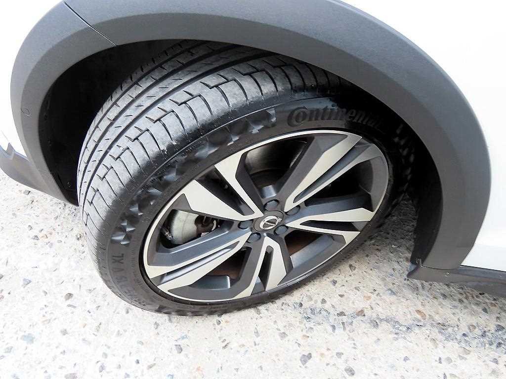 볼보 V60 V60 크로스 컨트리 2세대 2.0 B5 프로 AWD 이미지 20
