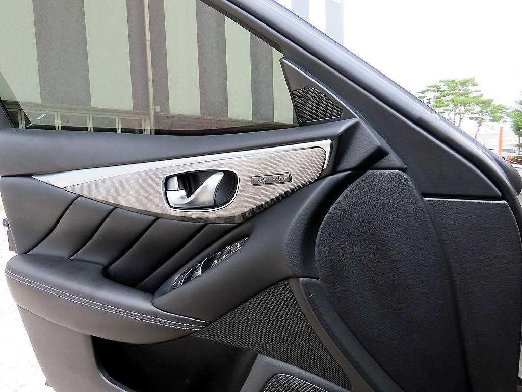 인피니티 Q Q50 3.5 하이브리드 에센스 이미지 12