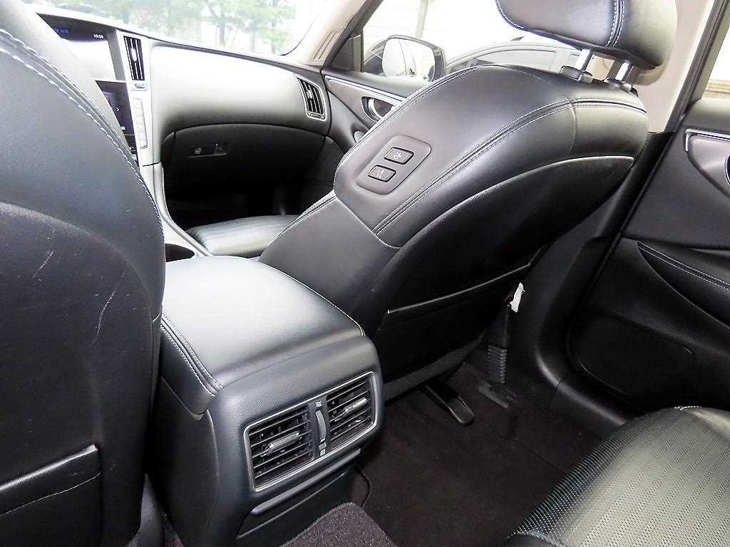 인피니티 Q Q50 3.5 하이브리드 에센스 이미지 16