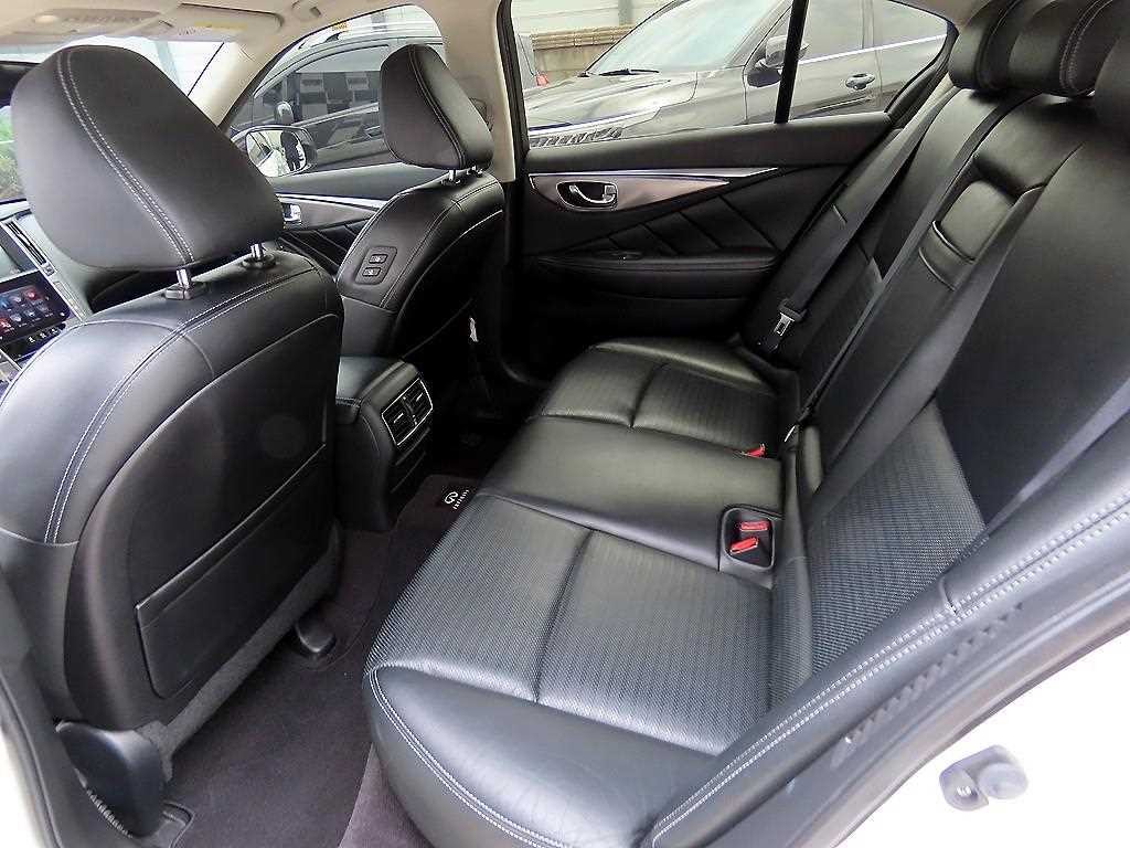 인피니티 Q Q50 3.5 하이브리드 에센스 이미지 6