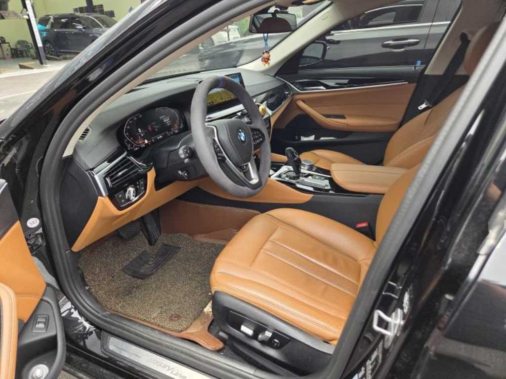BMW 5시리즈 5시리즈 (G30) 520i 럭셔리 이미지 6