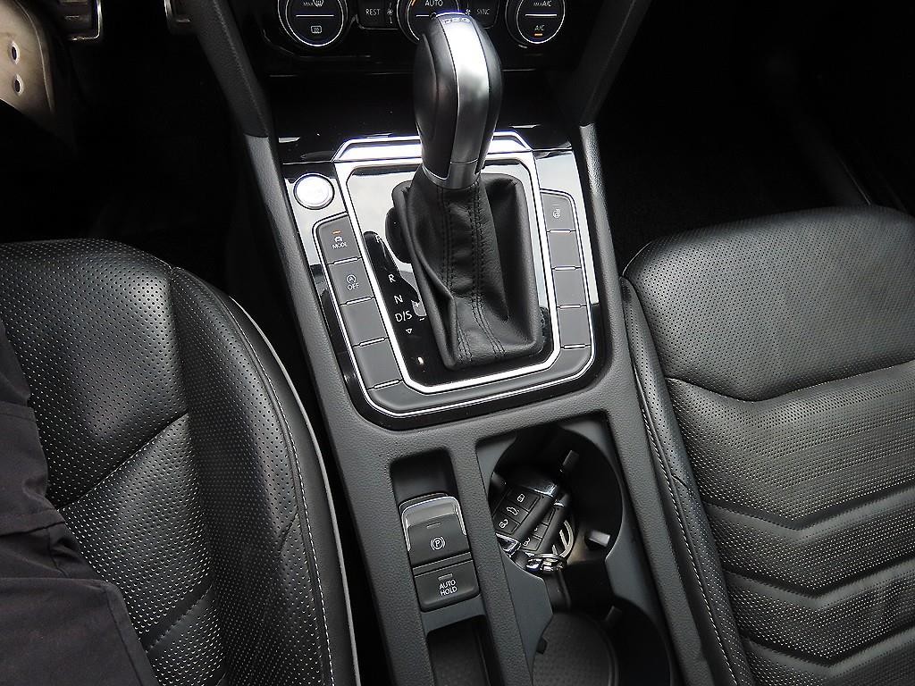 폭스바겐 아테온 2.0 TDI 엘레강스 프레스티지 이미지 10