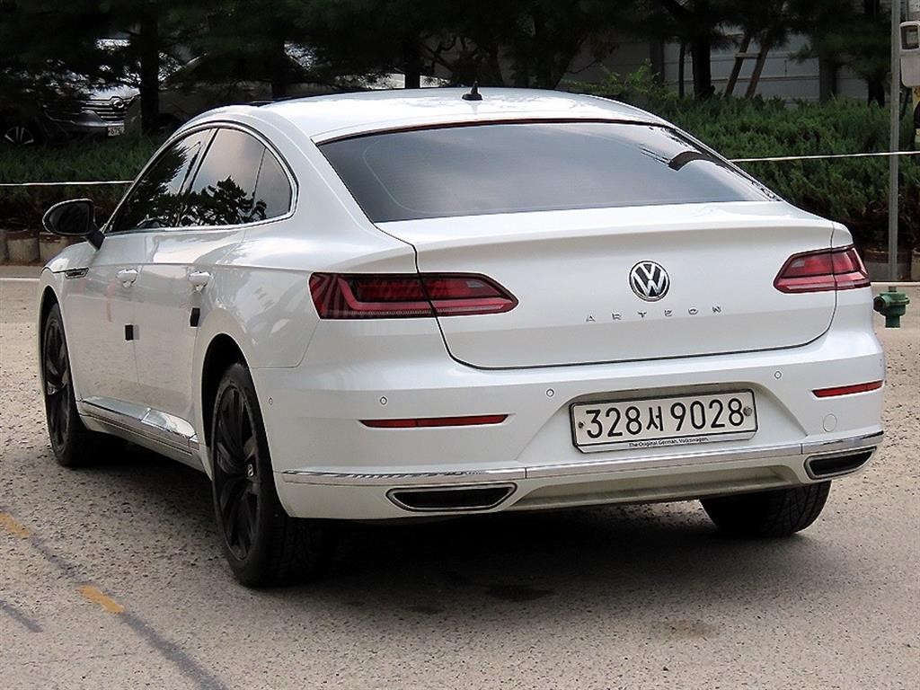 폭스바겐 아테온 2.0 TDI 엘레강스 프레스티지 이미지 3