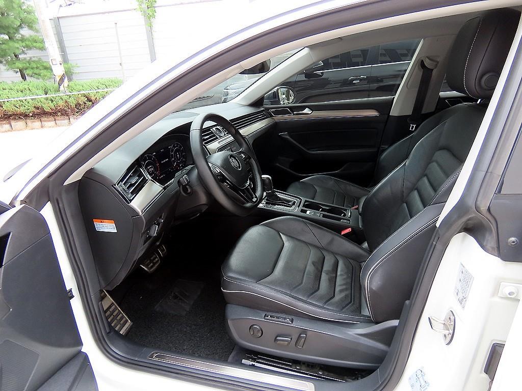 폭스바겐 아테온 2.0 TDI 엘레강스 프레스티지 이미지 5