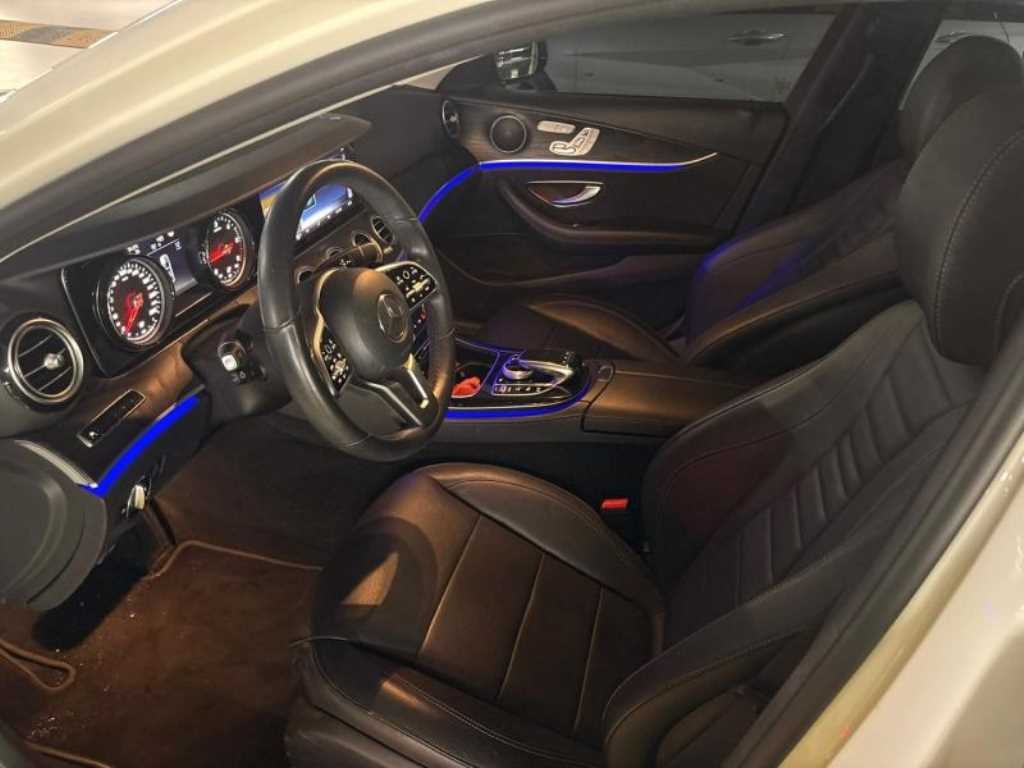 벤츠 E 클래스 E-클래스 W213 E220d 아방가르드 이미지 6