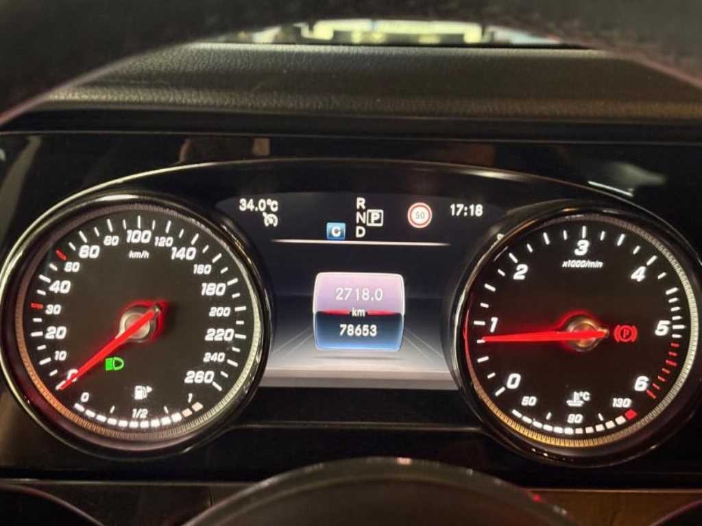 벤츠 E 클래스 E-클래스 W213 E220d 아방가르드 이미지 8