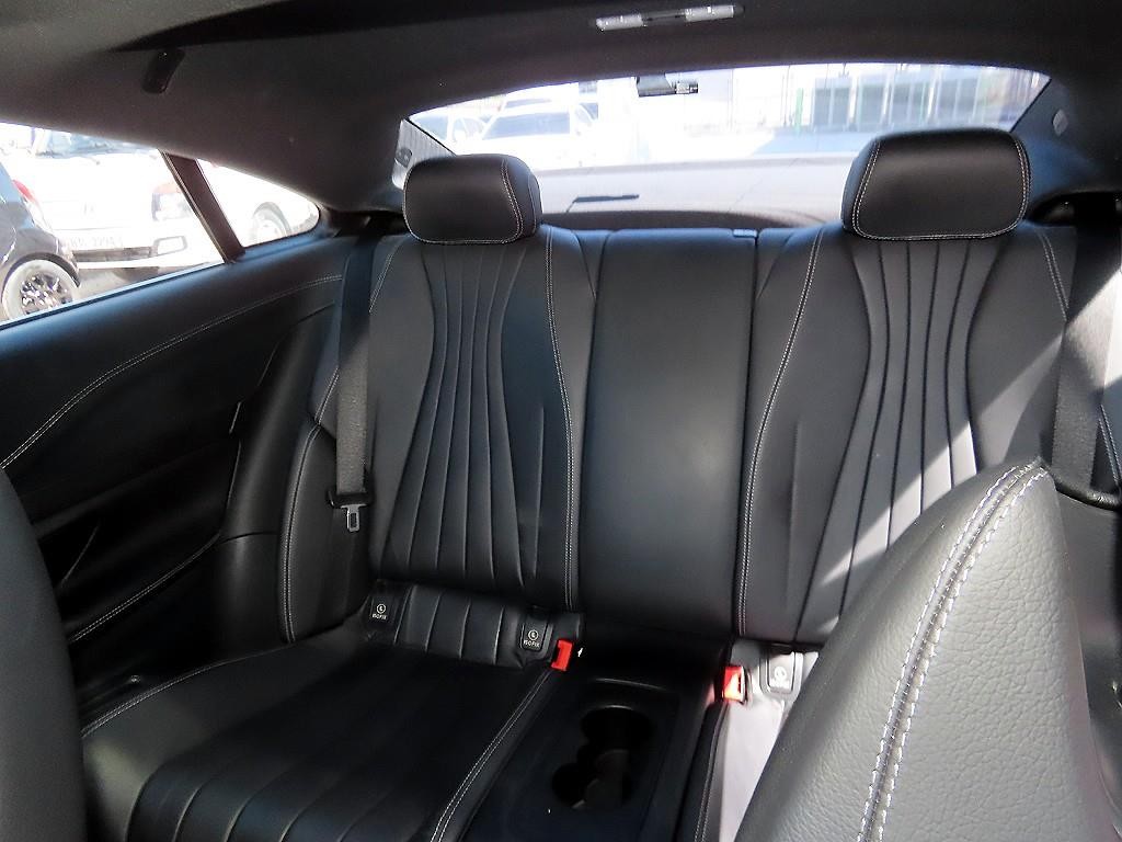 벤츠 E 클래스 E-클래스 W213 E220d 쿠페 이미지 6