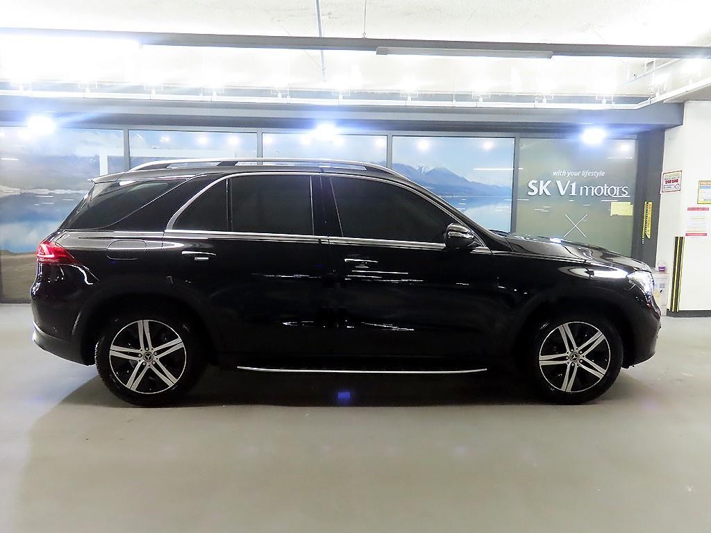 벤츠 GLE 클래스 GLE 클래스 W167 GLE 300d 4MATIC 이미지 3