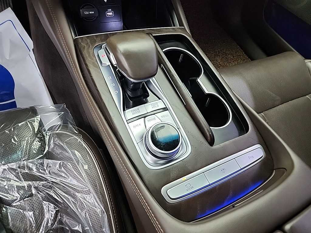기아 K9 더 K9 3.8 GDI AWD 그랜드 플래티넘 이미지 8