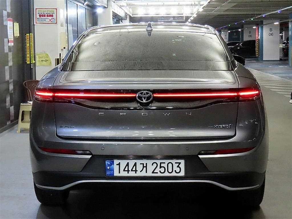 토요타 크라운 크라운 크로스오버 2.5 4WD 하이브리드 이미지 5