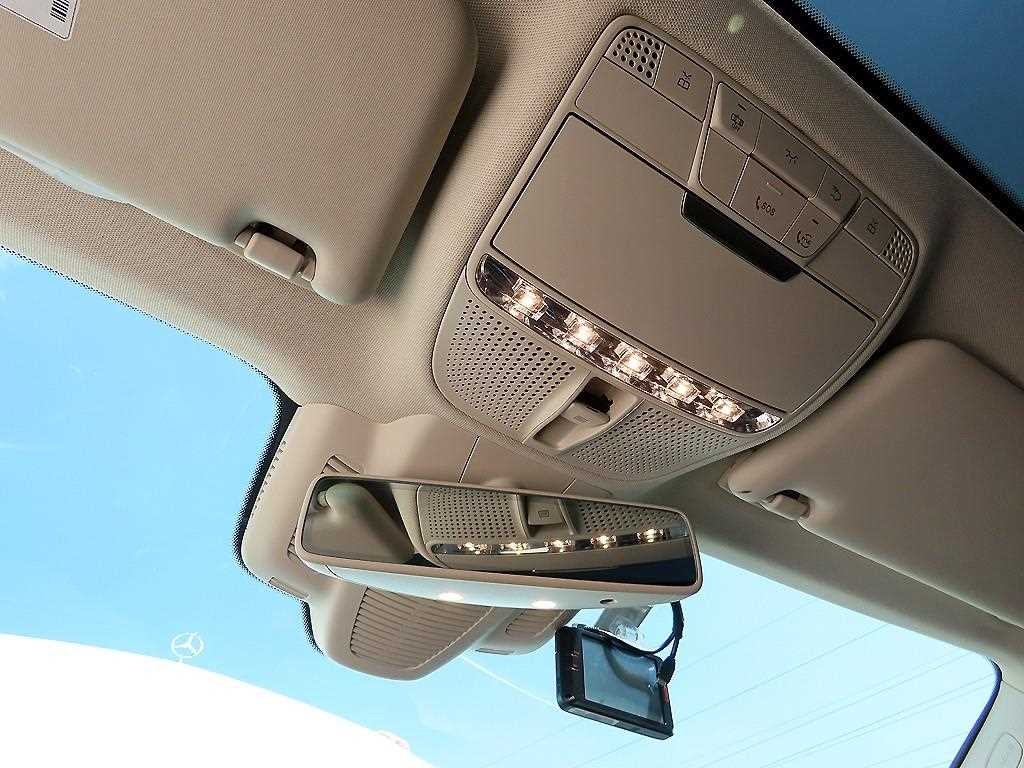 벤츠 E 클래스 E-클래스 W213 E300 4MATIC 익스클루시브 이미지 15