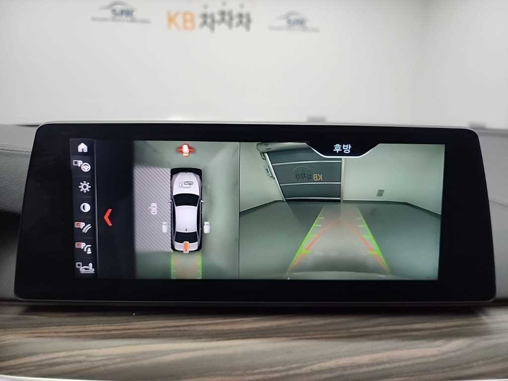 BMW 5시리즈 5시리즈 (G30) 530i xDrive M 스포츠 플러스 이미지 16