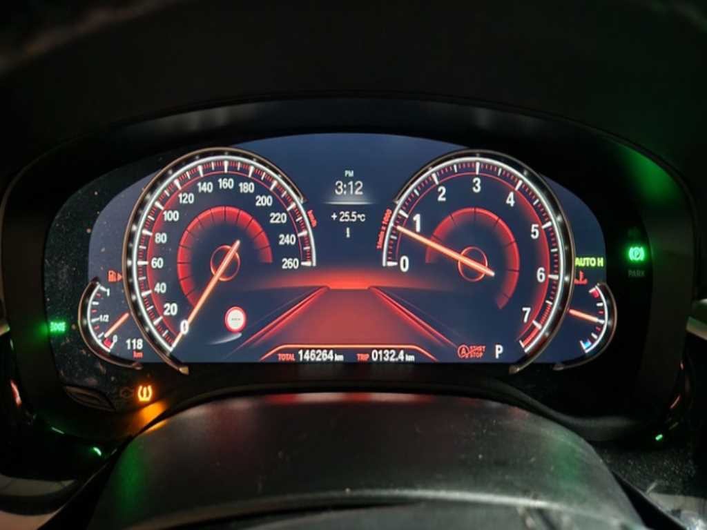 BMW 5시리즈 5시리즈 (G30) 530i xDrive M 스포츠 플러스 이미지 5