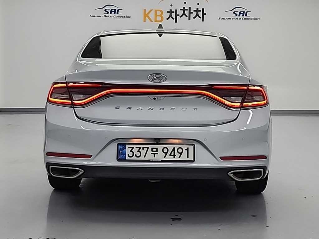 현대 그랜저 그랜저 IG 3.0 LPI 택시형 모범형 이미지 3