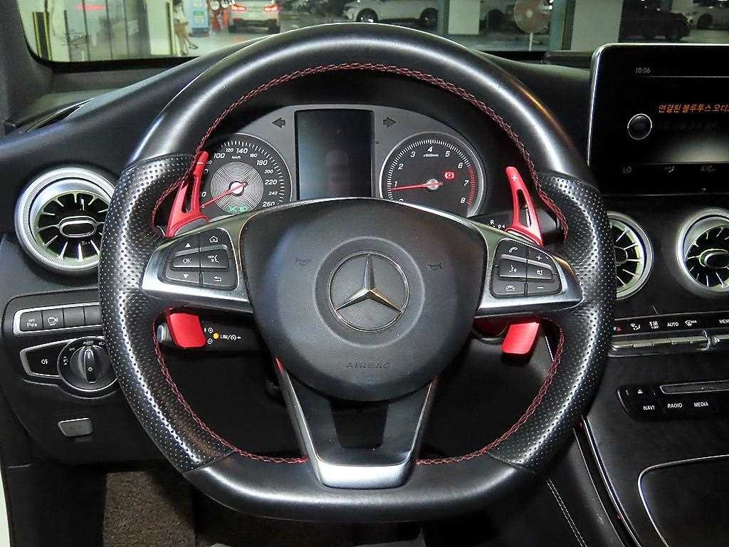 벤츠 GLC 클래스 GLC클래스 X253 GLC 300 4MATIC 쿠페 이미지 8