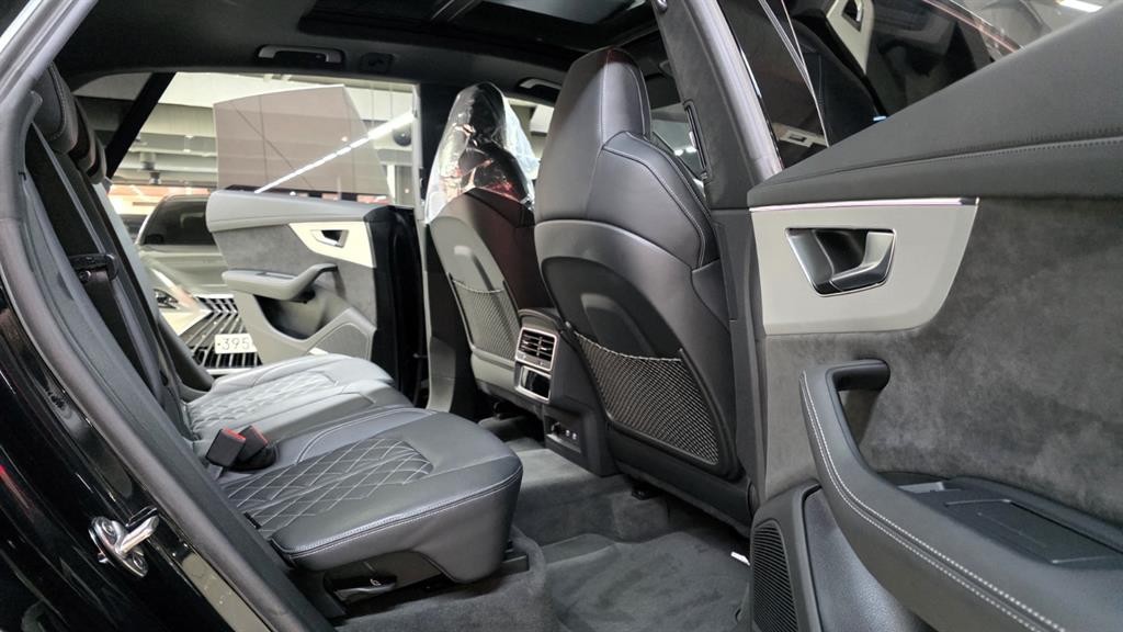 아우디 Q8 50 TDI 콰트로 프리미엄 이미지 2