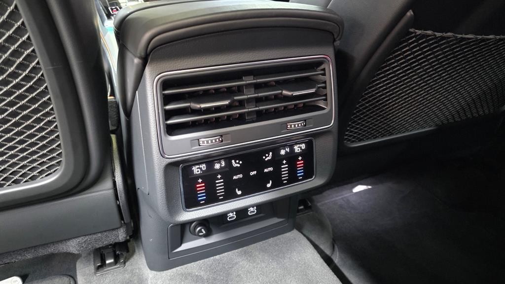 아우디 Q8 50 TDI 콰트로 프리미엄 이미지 3