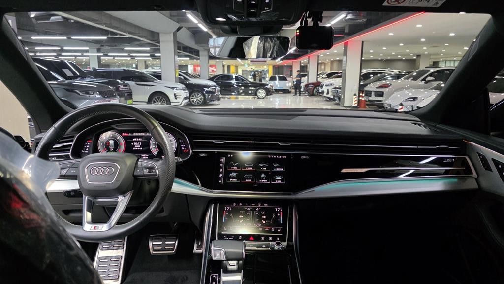 아우디 Q8 50 TDI 콰트로 프리미엄 이미지 4