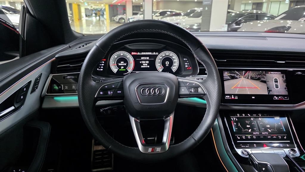아우디 Q8 50 TDI 콰트로 프리미엄 이미지 8