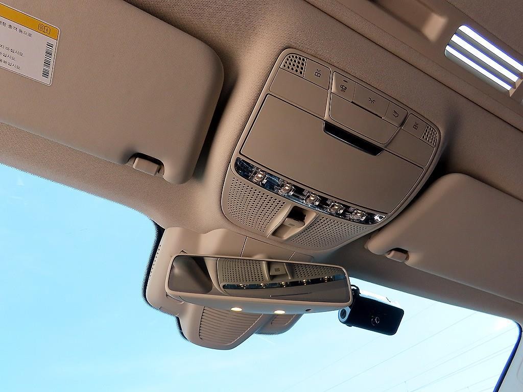 벤츠 E 클래스 E-클래스 W213 E220d 4MATIC 아방가르드 이미지 15