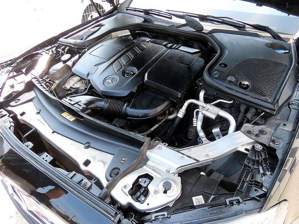 벤츠 E 클래스 E-클래스 W213 E220d 4MATIC 아방가르드 이미지 19