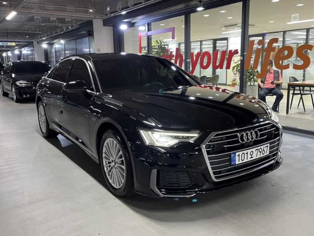 아우디 A6 A6 (C8) 45 TFSI 프리미엄 이미지 1