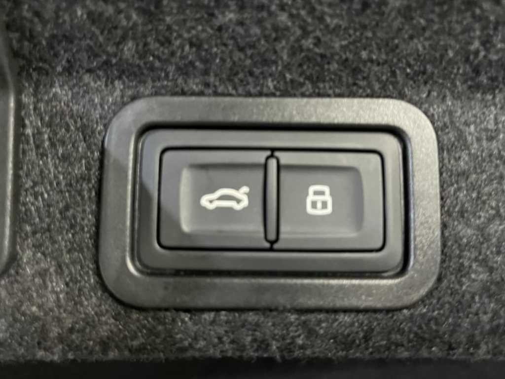 아우디 A6 A6 (C8) 45 TFSI 프리미엄 이미지 6