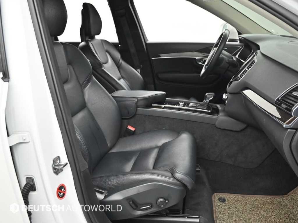 볼보 XC90 XC90 2세대 2.0 D5 AWD 모멘텀 이미지 10