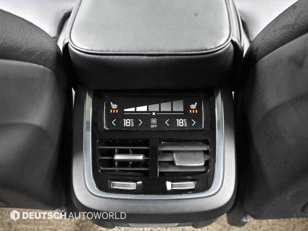 볼보 XC90 XC90 2세대 2.0 D5 AWD 모멘텀 이미지 16