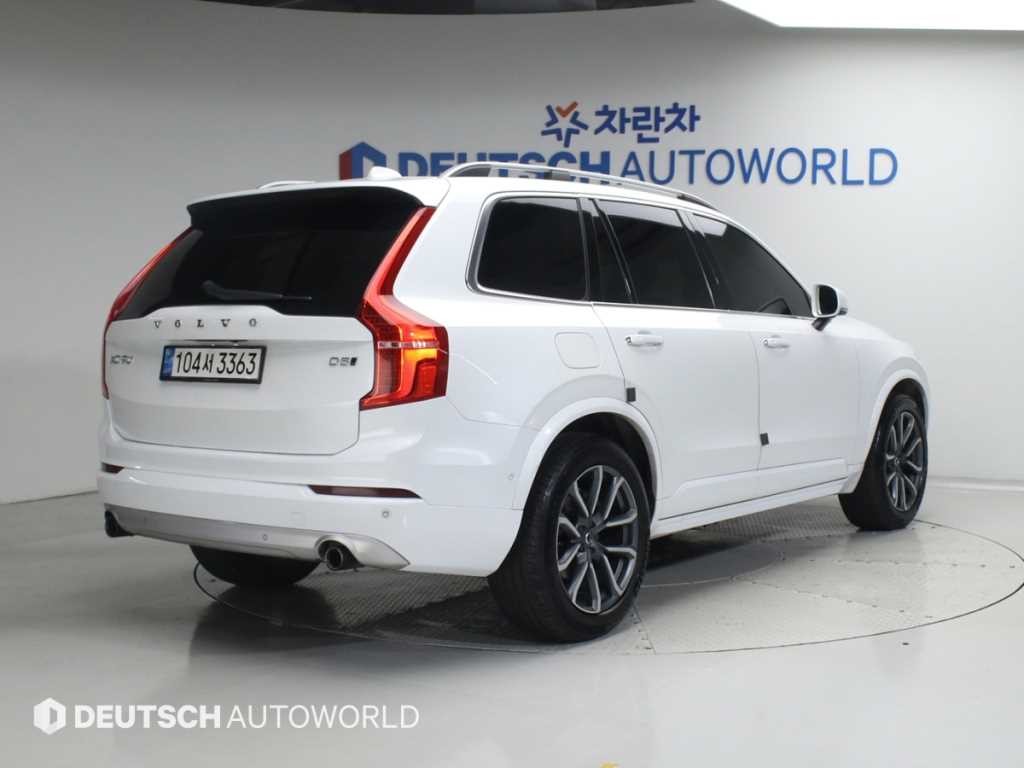 볼보 XC90 XC90 2세대 2.0 D5 AWD 모멘텀 이미지 2