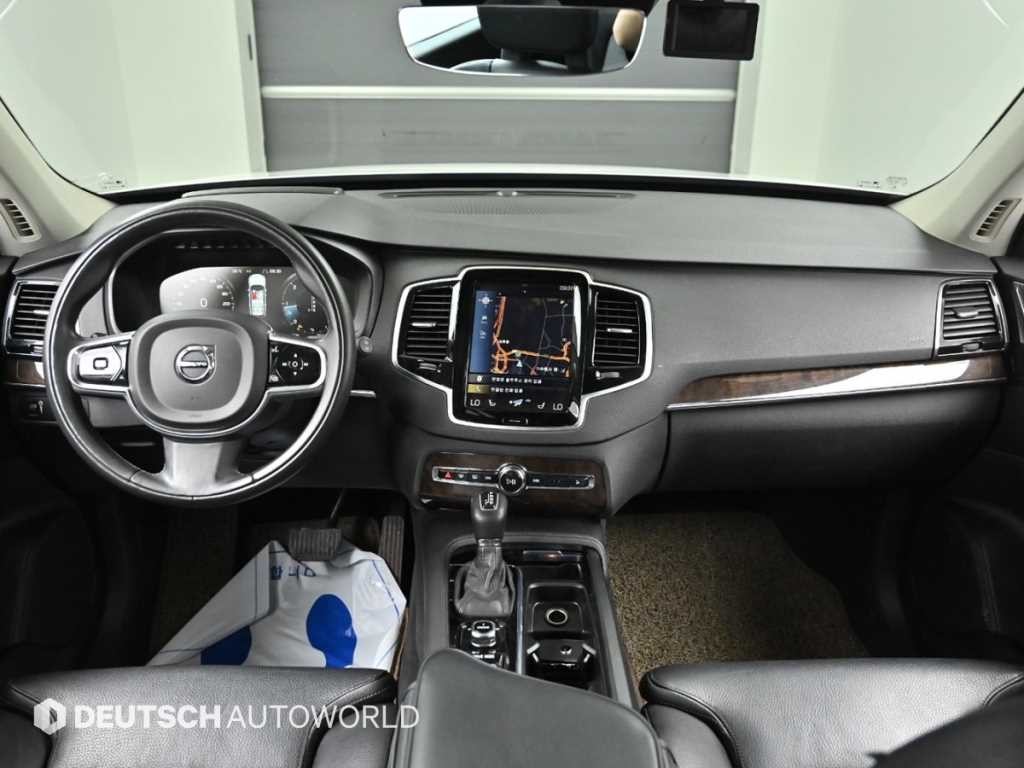 볼보 XC90 XC90 2세대 2.0 D5 AWD 모멘텀 이미지 7