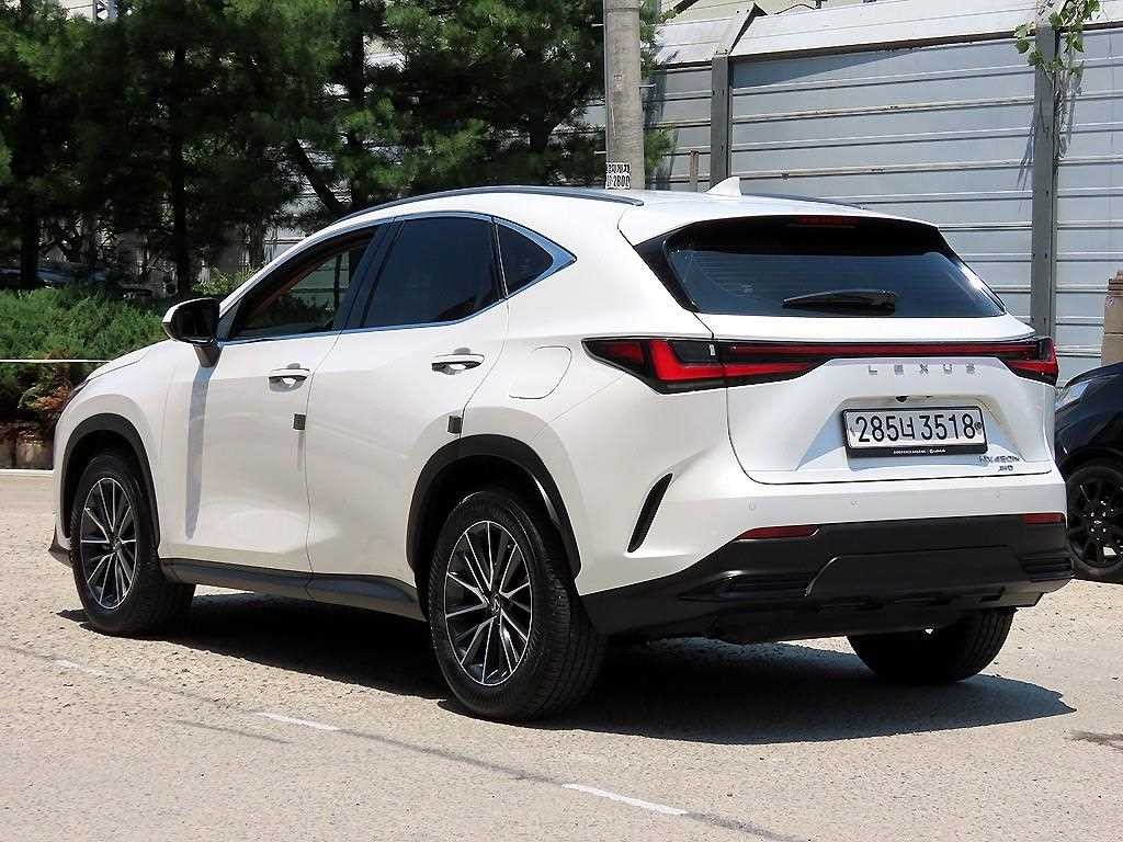렉서스 NX NX 450h+ 프리미엄 이미지 3