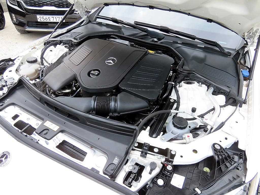 벤츠 C 클래스 C클래스 W206 C300 4MATIC AMG 라인 이미지 19