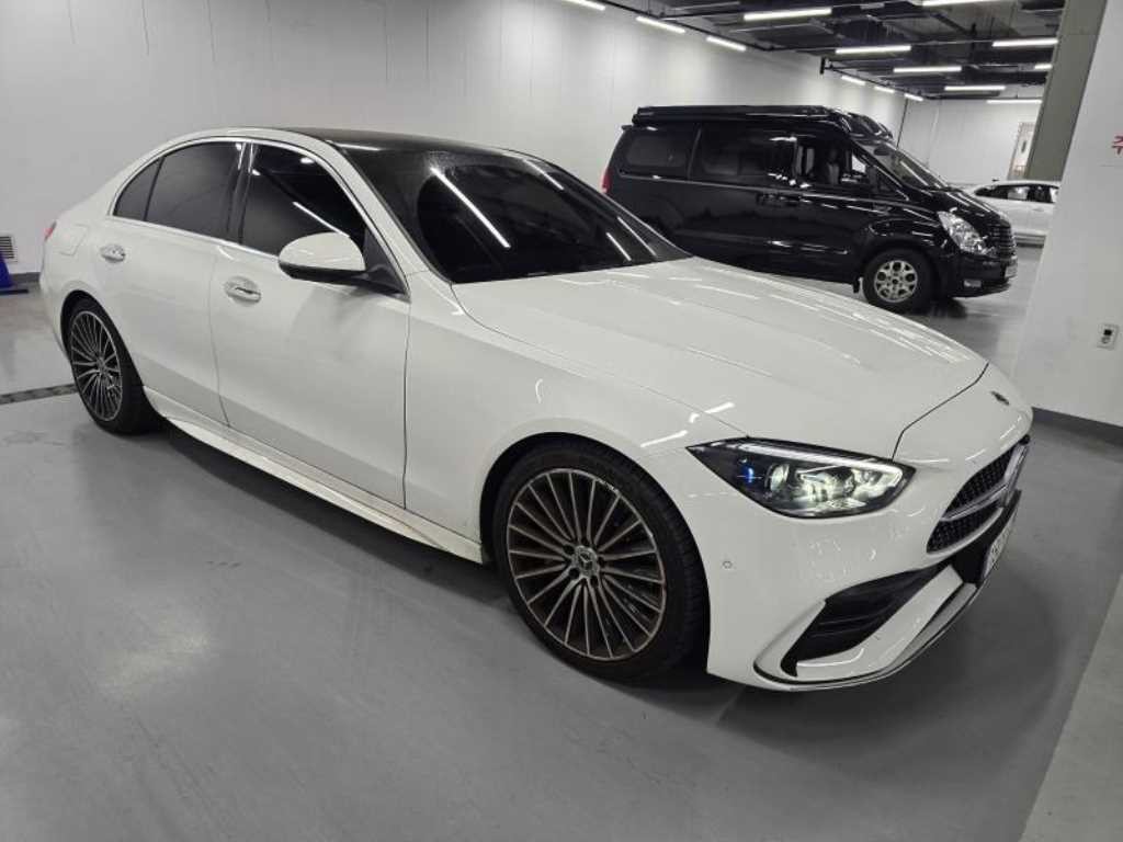 벤츠 C 클래스 C클래스 W206 C300 4MATIC AMG 라인 이미지 2