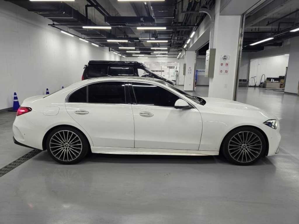 벤츠 C 클래스 C클래스 W206 C300 4MATIC AMG 라인 이미지 3
