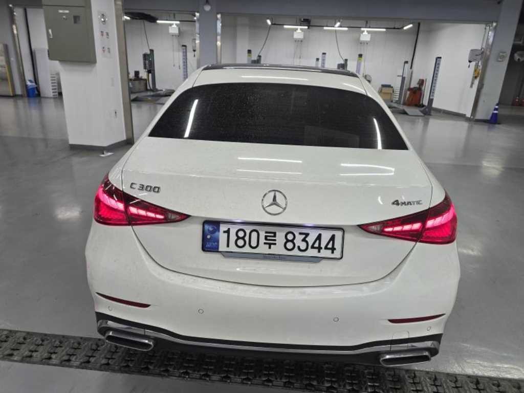 벤츠 C 클래스 C클래스 W206 C300 4MATIC AMG 라인 이미지 5