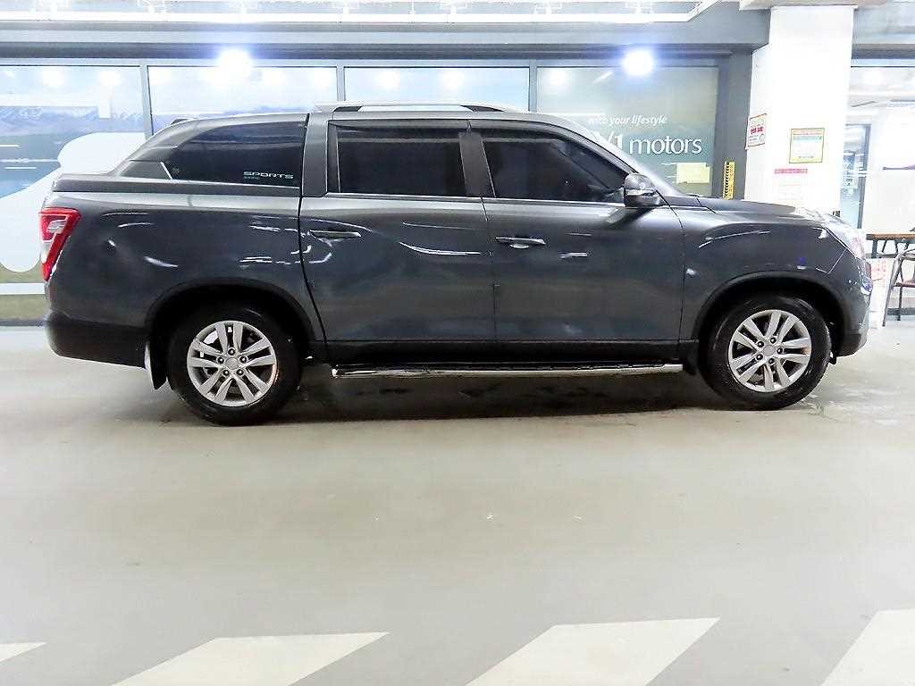 KG모빌리티(쌍용) 렉스턴 렉스턴 스포츠 4WD 디젤 2.2 프레스티지 이미지 3