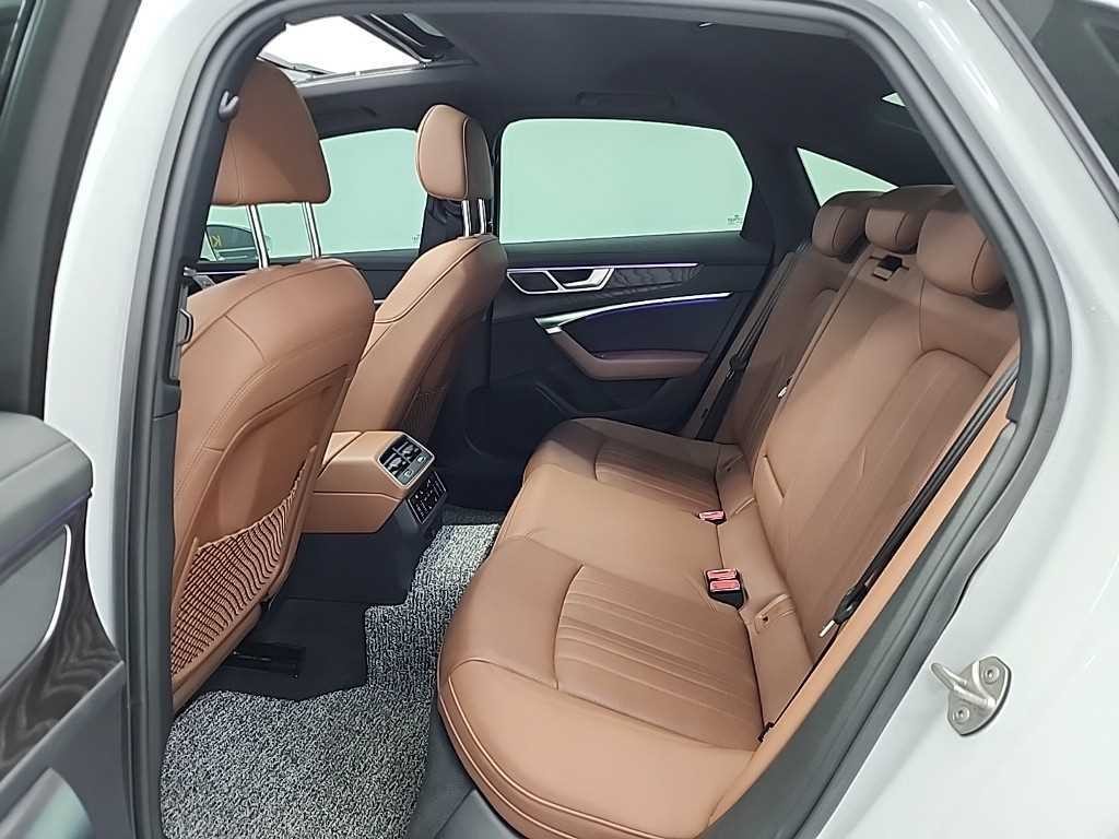 아우디 A6 A6 (C8) 45 TFSI 프리미엄 이미지 12
