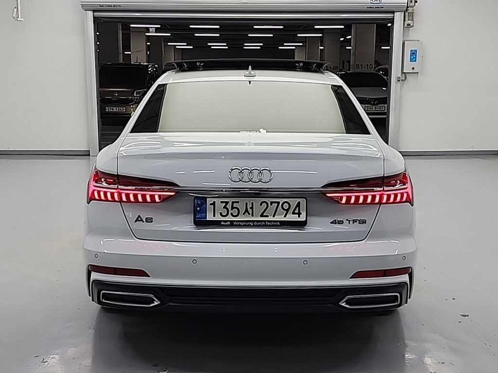 아우디 A6 A6 (C8) 45 TFSI 프리미엄 이미지 3