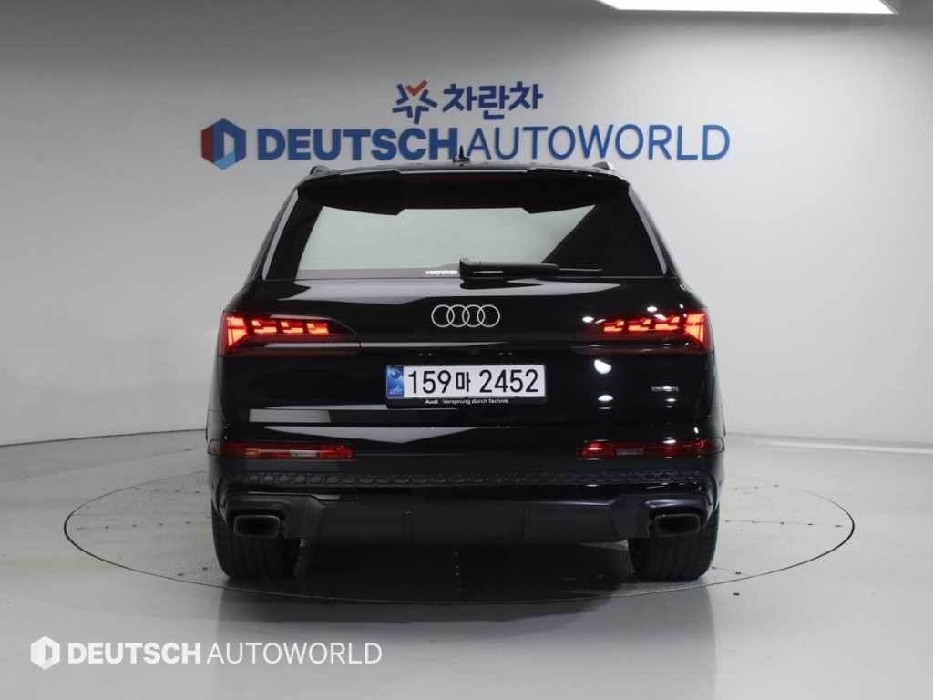 아우디 Q7 Q7 (4M) 55 TFSI 콰트로 프리미엄 이미지 4