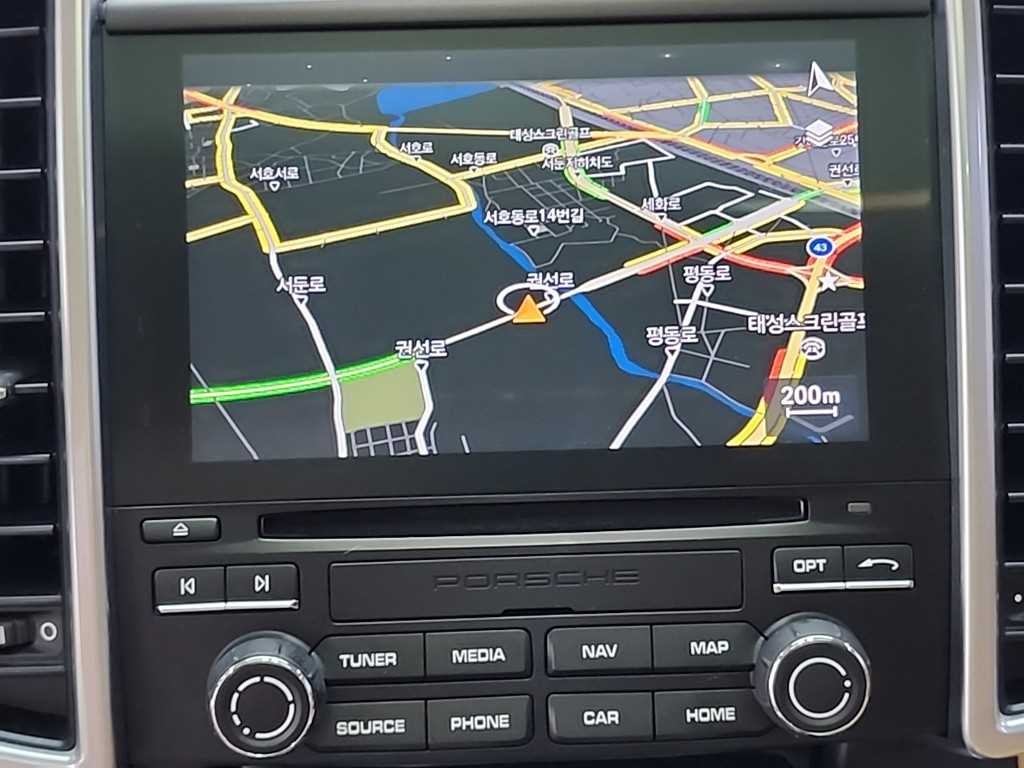 포르쉐 카이엔 뉴 카이엔 3.0 디젤 플래티넘 에디션 이미지 15