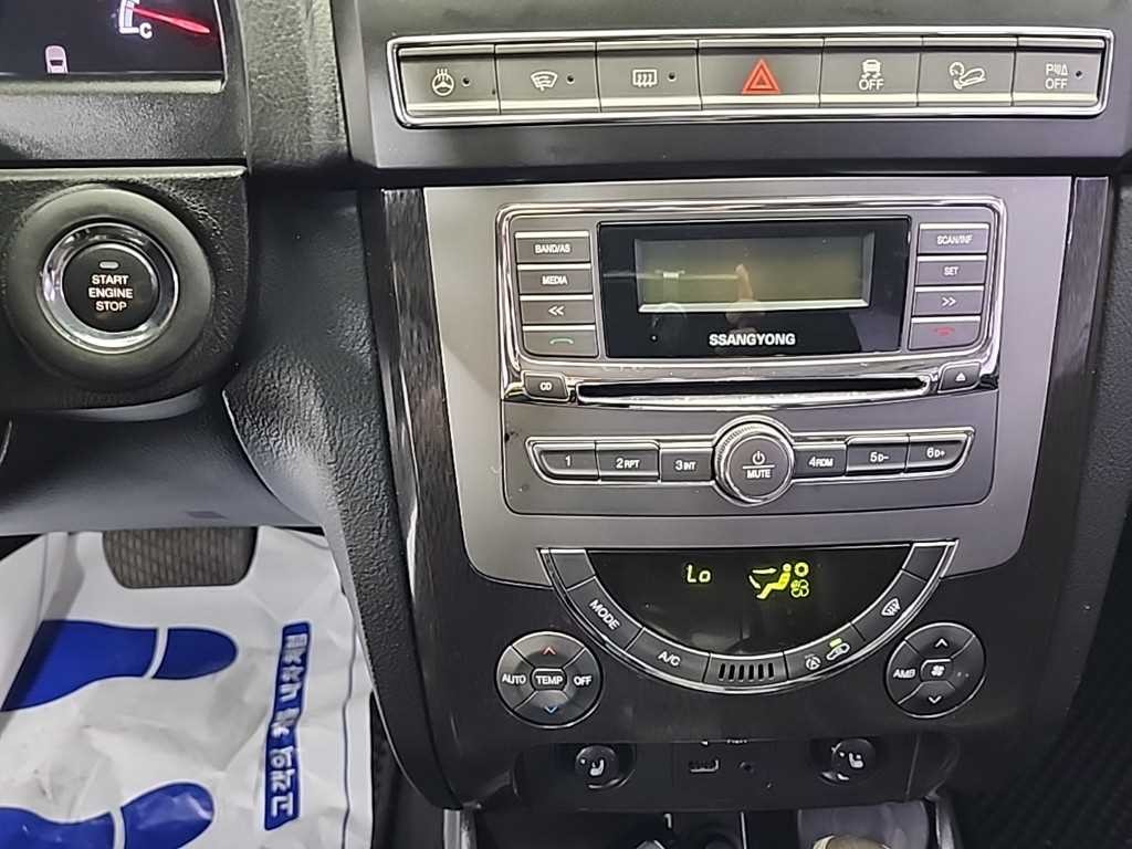 KG모빌리티(쌍용) 렉스턴 렉스턴W 2.0 4WD 어드벤처 60th 에디션 이미지 10